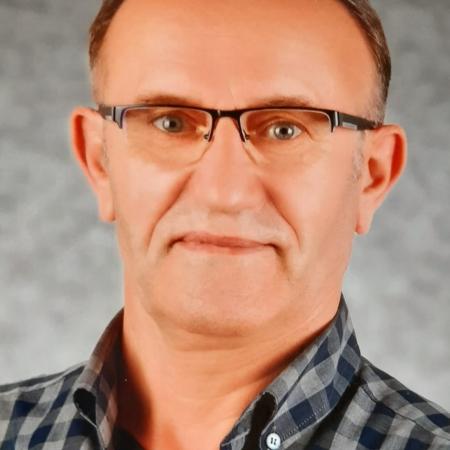 Dr. A .Vahap Kaya