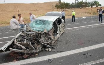Feci Trafik Kazası: 4 Kişi Yaralandı