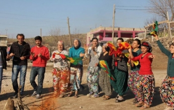 BDP Adayları köy ziyaretlerini sürdürüyor