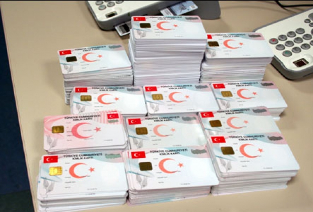 Yeni Kimlik Kartları 18 TL'den Vatandaşa Verilecek