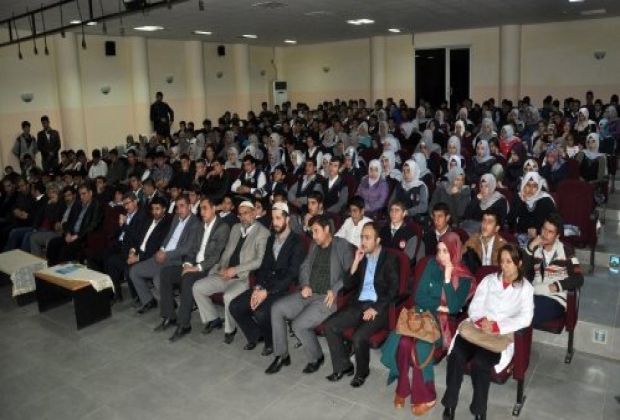 Midyat'ta 'İslami şahsiyet ve akademik başarı' konferansı