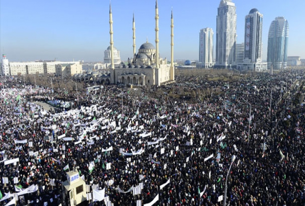 1 Milyon Kişi Charlie Hebdo'yu Protesto Etti