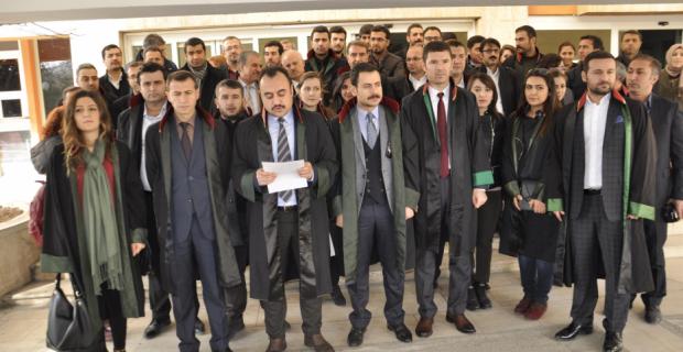 Baro'dan Adliye önünde basın açıklaması