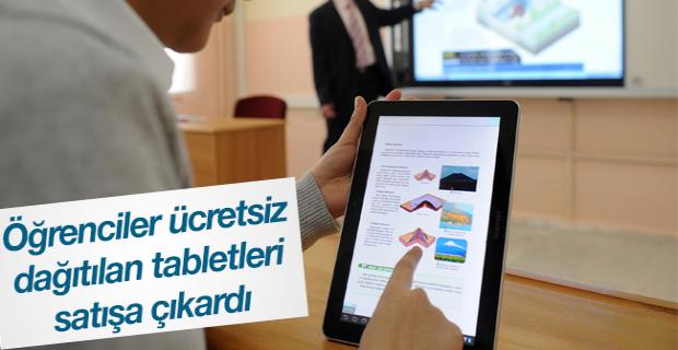 Öğrenciler ücretsiz dağıtılan tabletleri satışa çıkardı