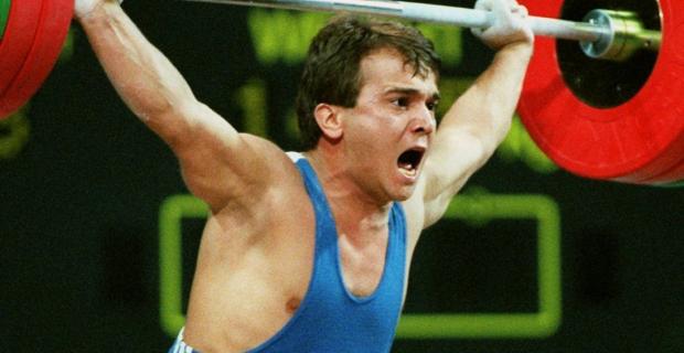 Naim Süleymaoğlu vefat etti