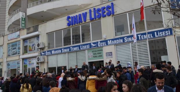 Sınav Lisesi'nin bursluluk sınavına ilgi yoğun oldu