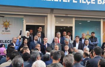 Erkan Kandemir, kongre öncesi ilçeleri geziyor