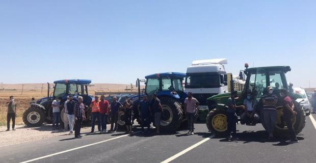 Çiftçiler, bu kez uluslararası İpekyolu'nu trafiğe kapattılar