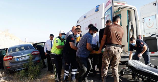Bakan Karaismailoğlu'nun konvoyunda kaza: 2 yaralı