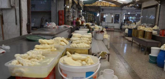 Peynirci esnafı salgın ve kuraklık nedeniyle zor günler yaşıyor