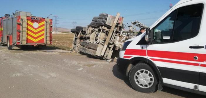 Mardin'de beton mikseri devrildi: 2 yaralı