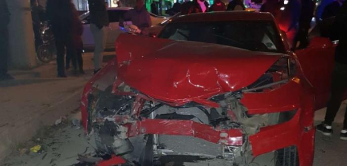 Mardin'de iki otomobilin karıştığı trafik kazasında 3 kişi yaralandı