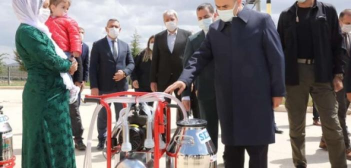 Mardin’de 179 besiciye süt sağım makinesi dağıtıldı