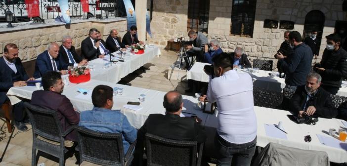 Mardin'de AK Partili belediyeler çalışmalarını anlattı