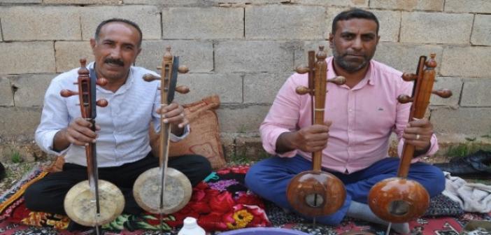 Mardin'de üretilen kemençeler Avrupa'ya ihraç ediliyor