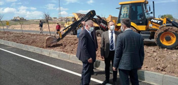 Midyat Belediyesinin yol yenileme çalışmaları sürüyor