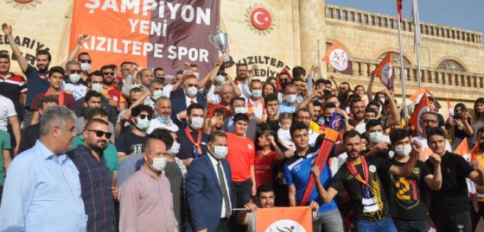 Yeni Kızıltepe Spor Voleybol Takımı’na Şampiyonluk Kutlaması