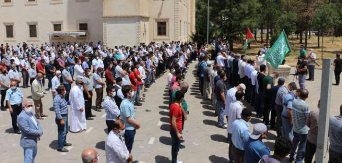 &quot;Siyonist işgale karşı direnen kardeşlerimizi selamlıyoruz&quot;