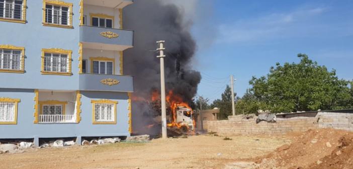 Saman yüklü tır küle döndü