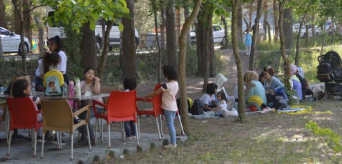 Ağrı'ya yerleşen yabancı uyruklu aileler piknikte buluştu
