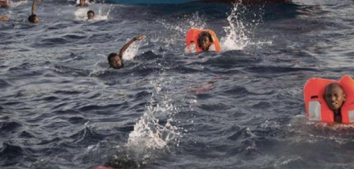 Endonezya'da yolcu gemisi battı: 6 ölü