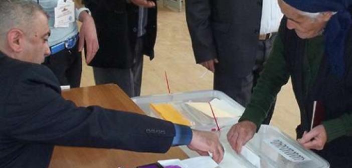 Ermenistan'da erken parlamento seçimi için halk sandık başına gitti
