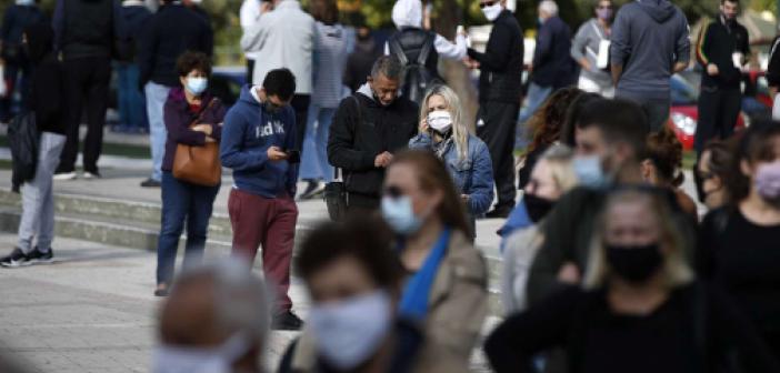 İtalya'da artık açık alanlarda maske zorunluluğu kaldırıldı