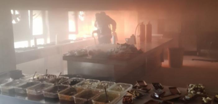 Kafe mutfağında yangın çıktı