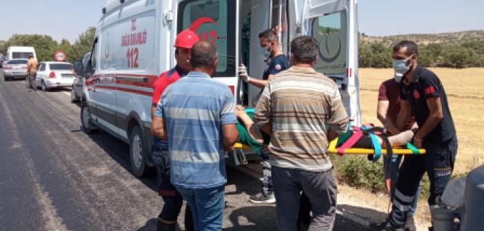 Mardin’de araç şarampole yuvarlandı: 1’i ağır 4 yaralı