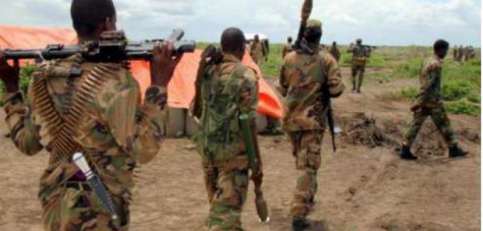Somali'de askeri üsse düzenlenen bombalı saldırıda 50 kişi öldü
