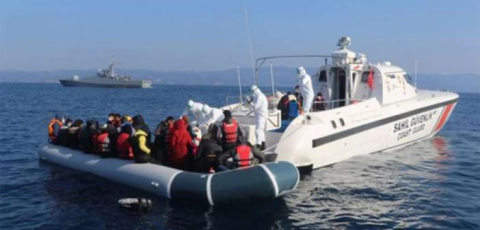 Yunanistan tarafından geri itilen 72 düzensiz göçmen kurtarıldı