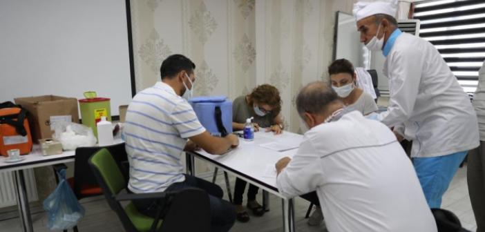 Büyükşehir Personelinden Aşılanmaya Yoğun İlgi
