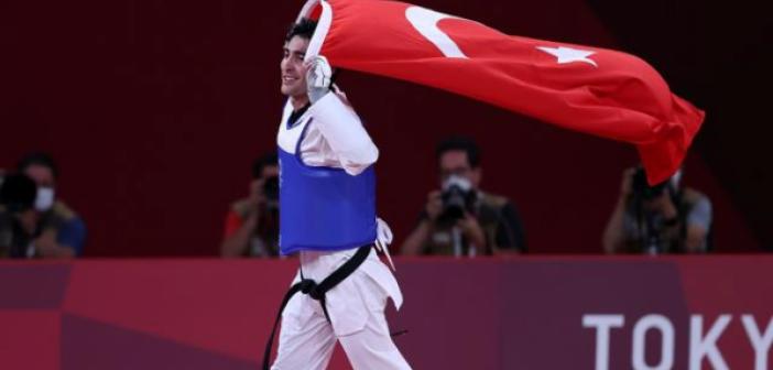 Tokyo'dan ilk madalya geldi! Milli tekvandocu Hakan Reçber bronz madalya kazandı