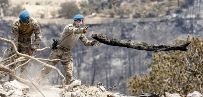 FOTO GALERİ | Terörle mücadelenin kahramanları Manavgat'taki orman yangını sonrası seferber oldu  | 2021 Orman Yangınları