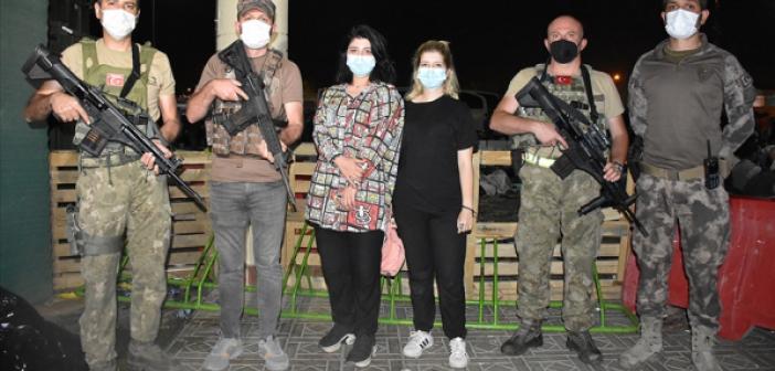 Kabil'de mahsur kalan sağlık çalışanlarını Türk güvenlik güçleri kurtardı