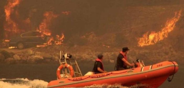 Sahil Güvenlik ekiplerinden yangın söndürme çalışmalarına destek | 2021 Orman Yangınları