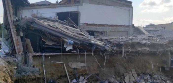 SON DAKİKA! İstanbul'da iş yeri çöktü
