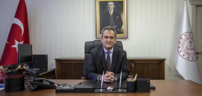 Yeni Milli Eğitim Bakanı Prof. Dr. Mahmut Özer Kimdir? Prof. Dr. Mahmut Özer aslen nerelidir? Kaç yaşındadır?