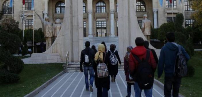 YÖK'ten Son Dakika Açıklaması! YKS'de barajında yeni düzenleme! YÖK, YKS'de baraj düşürme çalışmasını tamamlayarak Cumhurbaşkanı Erdoğan'a sundu!
