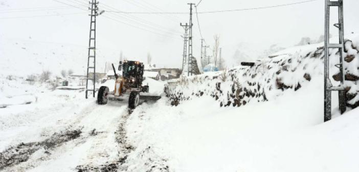 Ağrı, Erzurum ve Erzincan'da 681 yerleşim birimine kar yağışı nedeni ile ulaşım sağlanamıyor