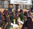 Avrupa Yetim Eli Mogadişu'da gıda dağıttı