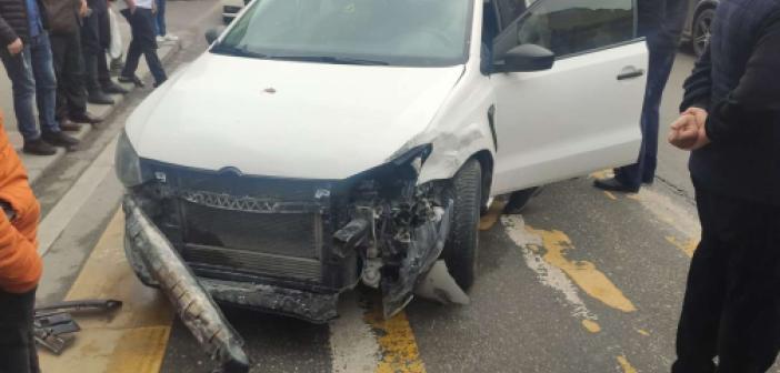 Batman’da kırmızı ışık ihlali yapan otomobil kazaya neden oldu