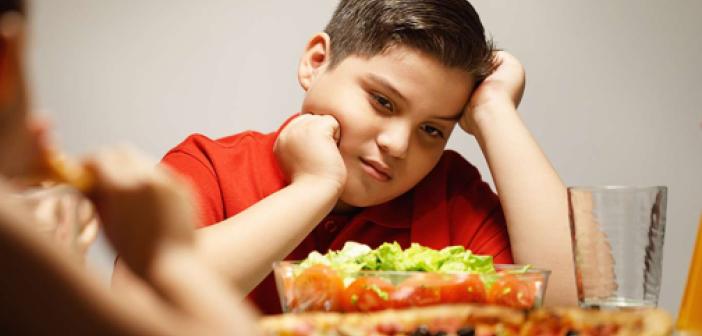 Çocuklara yaptırılan diyetlere dikkat edilmeli