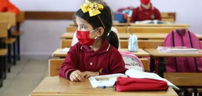 Cuma günü tatil mi, yarım gün mü? Cuma günü okul var mı? İlkokul, ortaokul ve lise öğrencileri merak ediyor!