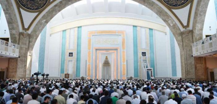 Cuma hutbesinde Müslümanlar 'yılbaşı kutlamaları' konusunda uyarıldı