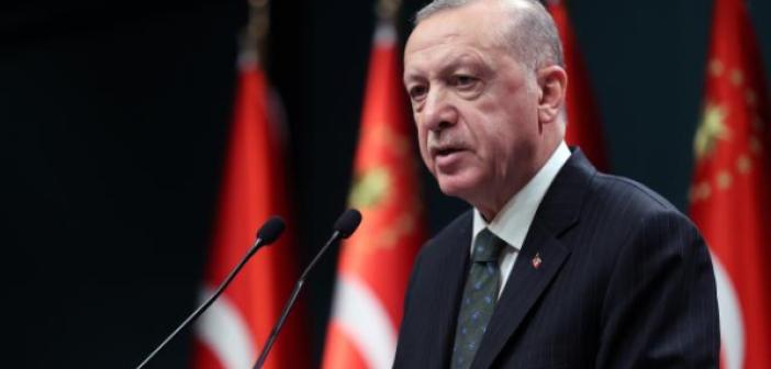 Cumhurbaşkanı Erdoğan'dan üniversite öğrencilerine burs müjdesi