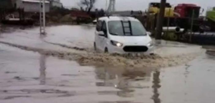 Edirne'de sel: Dereler taştı, yollar ulaşıma kapandı