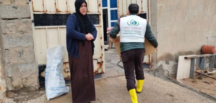 İHO EBRAR Iraklı selzedelere gıda yardımında bulundu