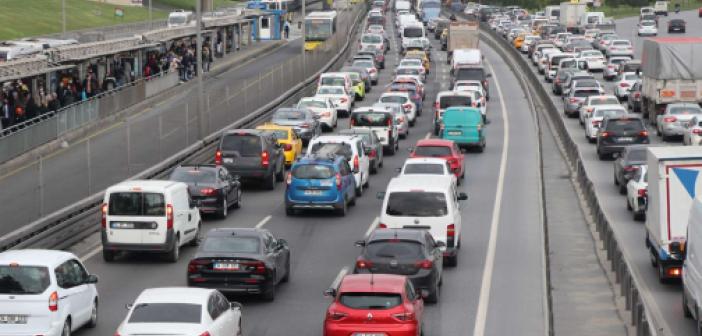 istanbul da yuzde 25 lik toplu tasimaya zam talebi ertelendi