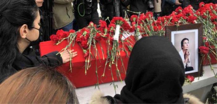 Yeşilçam'ın usta oyuncusu Fatma Girik son yolcuğuna uğurlandı